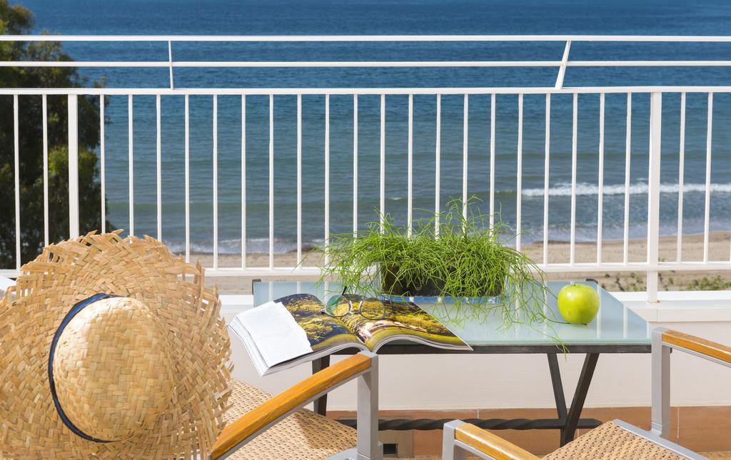 Hotel & Spa Terraza 4 Sup Roses Bagian luar foto