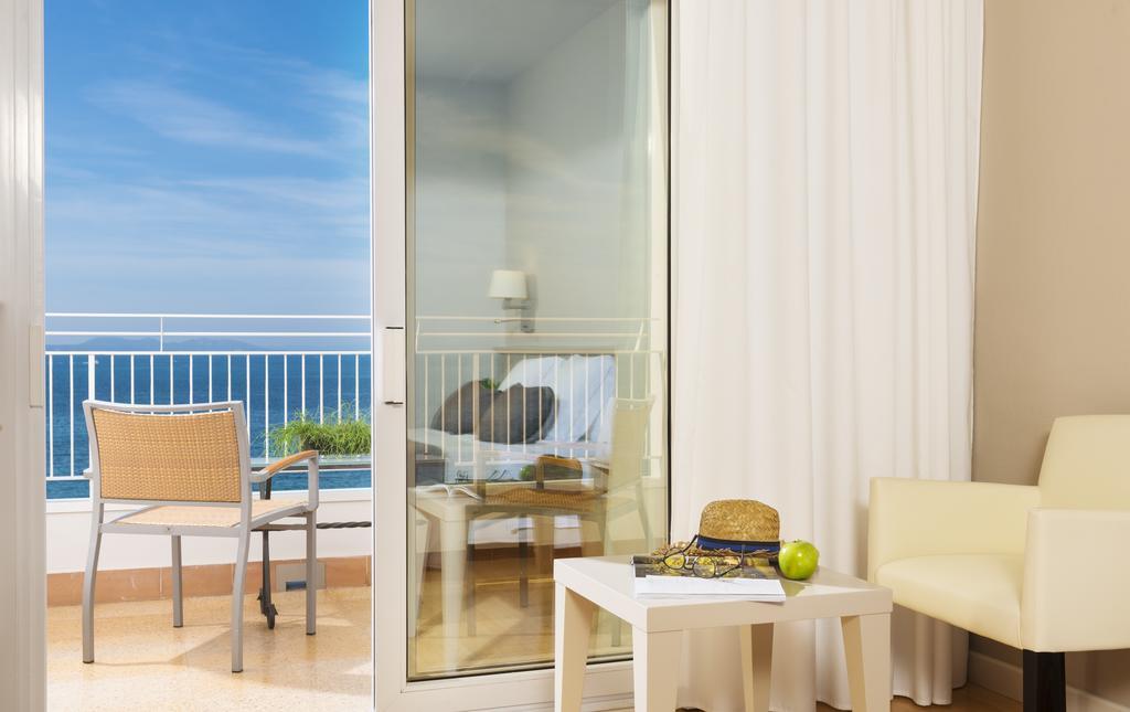 Hotel & Spa Terraza 4 Sup Roses Bagian luar foto