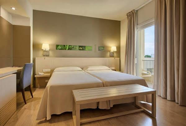 Hotel & Spa Terraza 4 Sup Roses Bagian luar foto
